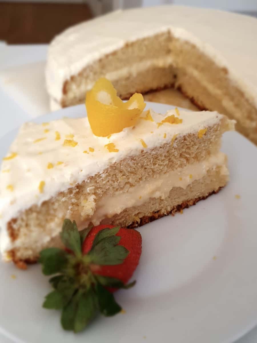 cake lemon delight filled with custard cream