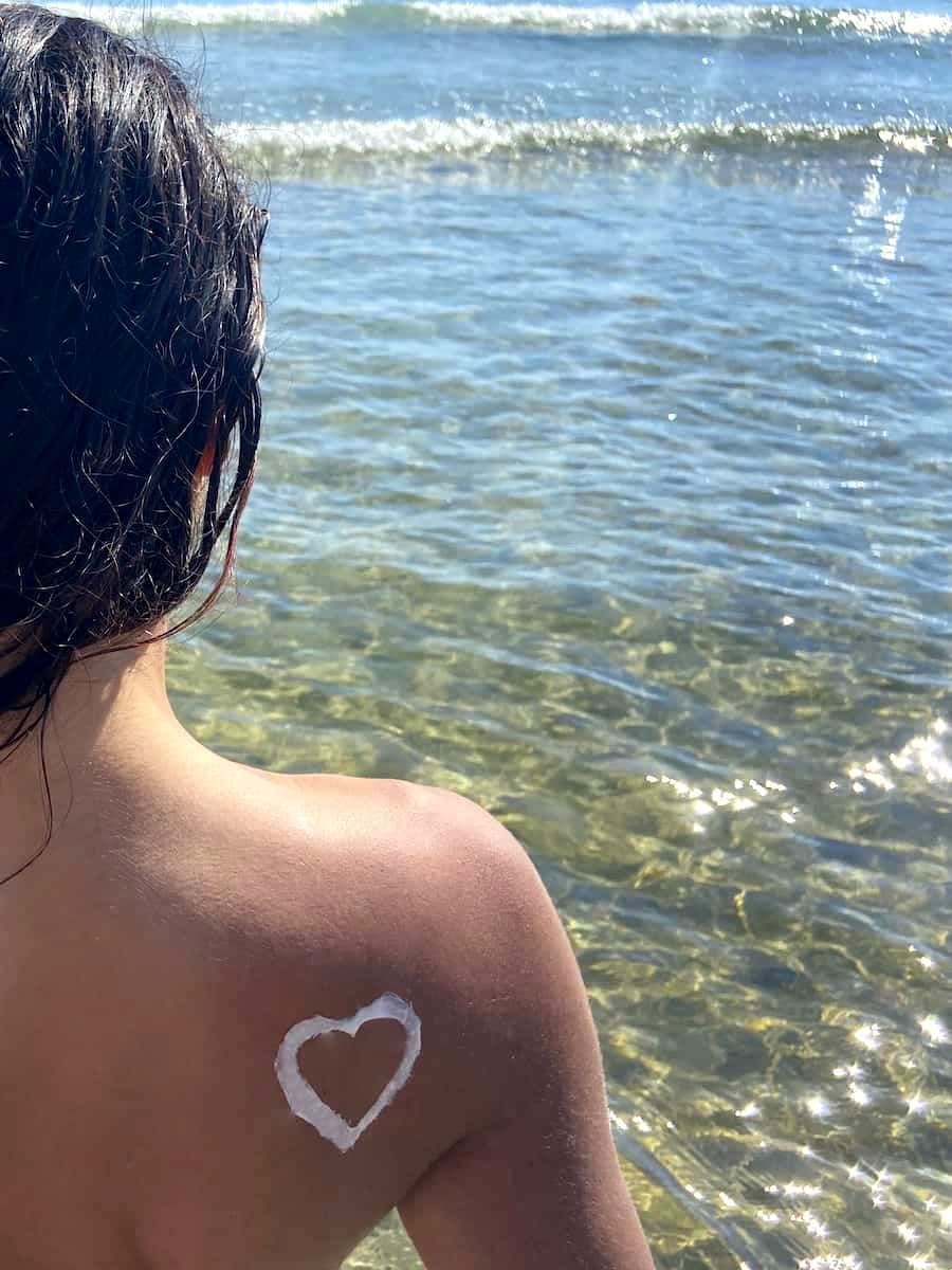 sunscreen cream for tan and skin protection